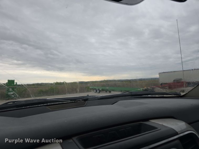 image for item DT6821 2018 Dodge Ram 5500 utility / service truck