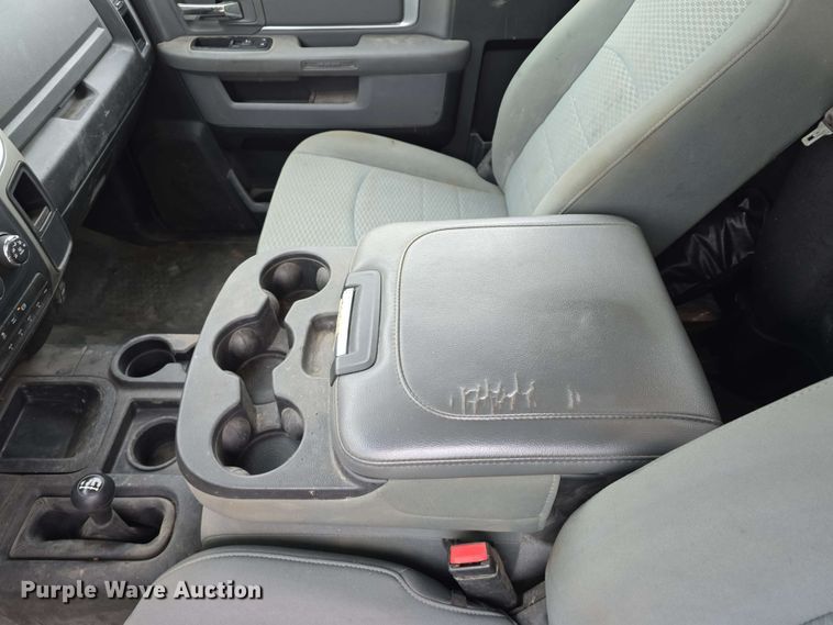 image for item DT6821 2018 Dodge Ram 5500 utility / service truck