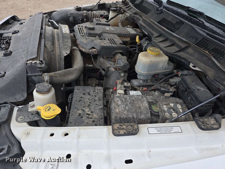 image for item DT6821 2018 Dodge Ram 5500 utility / service truck