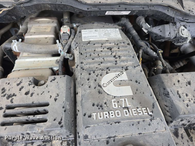 image for item DT6821 2018 Dodge Ram 5500 utility / service truck