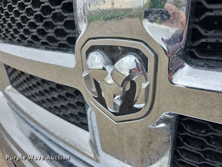 image for item DT6821 2018 Dodge Ram 5500 utility / service truck