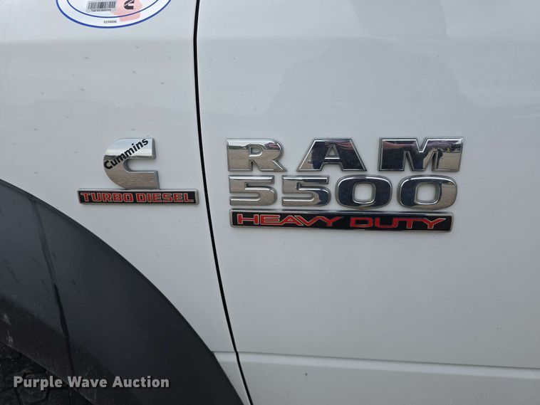 image for item DT6821 2018 Dodge Ram 5500 utility / service truck