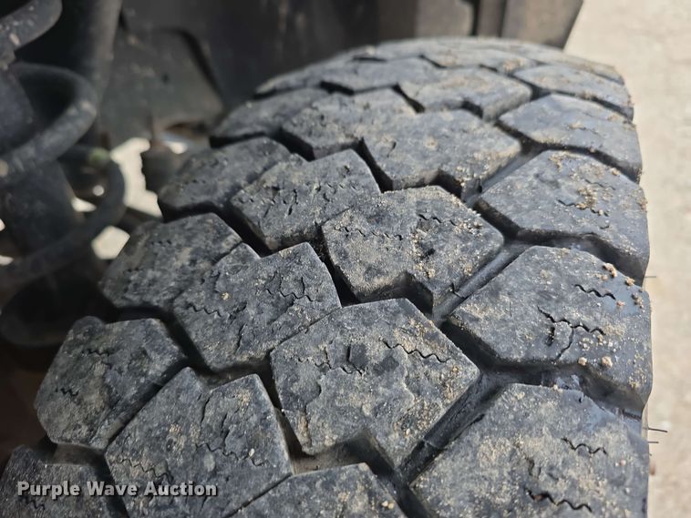 image for item DT6821 2018 Dodge Ram 5500 utility / service truck