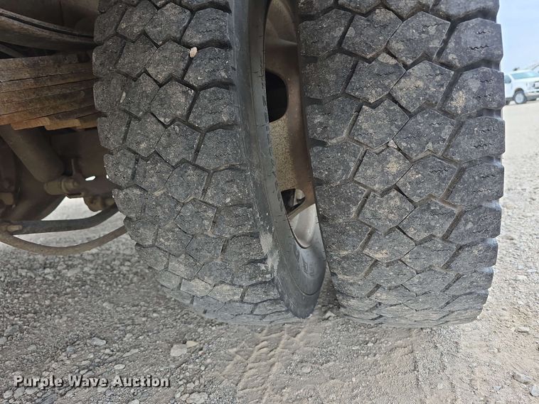 image for item DT6821 2018 Dodge Ram 5500 utility / service truck