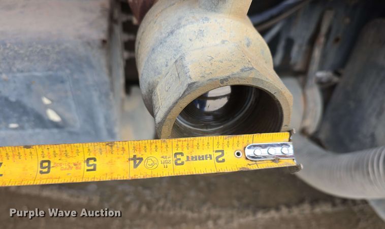 image for item DT6823 1989 Ford LT8000 water truck