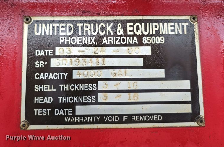 image for item DT6823 1989 Ford LT8000 water truck