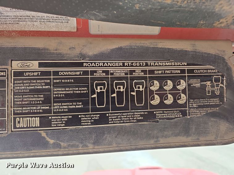 image for item DT6823 1989 Ford LT8000 water truck