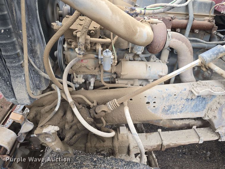 image for item DT6823 1989 Ford LT8000 water truck