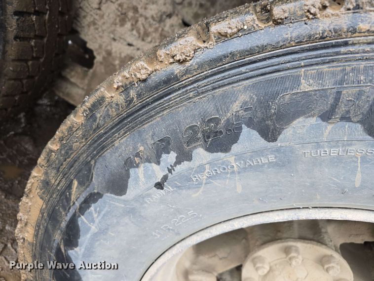 image for item DT6823 1989 Ford LT8000 water truck