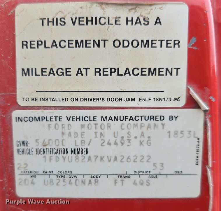 image for item DT6823 1989 Ford LT8000 water truck