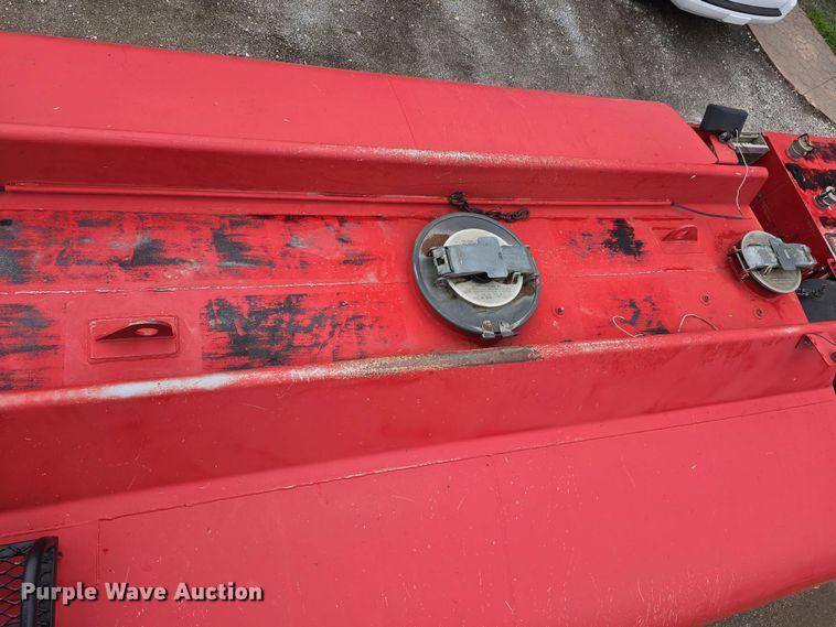 image for item DT6827 2000 Mack RD690S fuel / lube truck