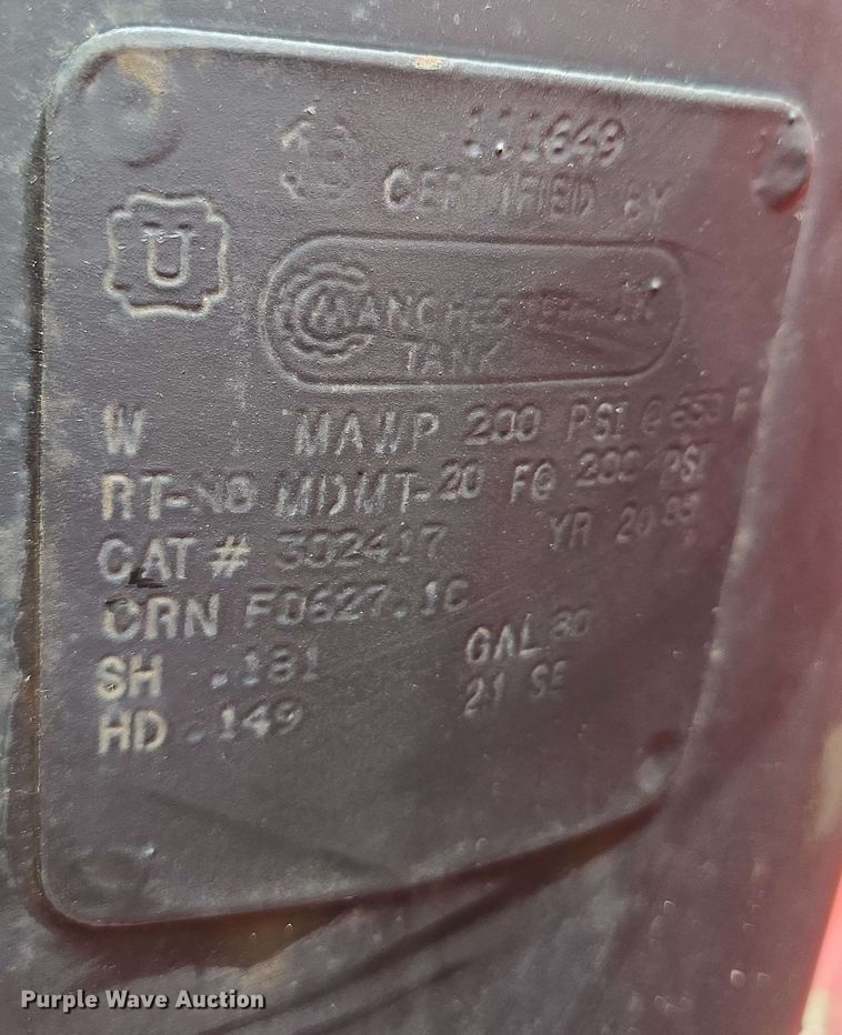 image for item DT6827 2000 Mack RD690S fuel / lube truck