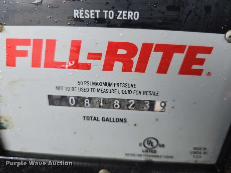 image for item DT6827 2000 Mack RD690S fuel / lube truck