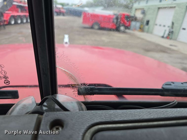 image for item DT6827 2000 Mack RD690S fuel / lube truck