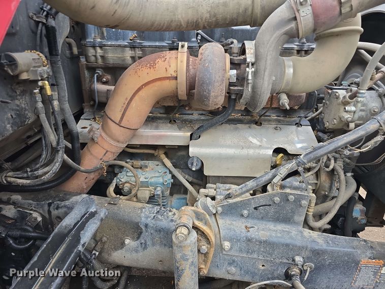 image for item DT6827 2000 Mack RD690S fuel / lube truck