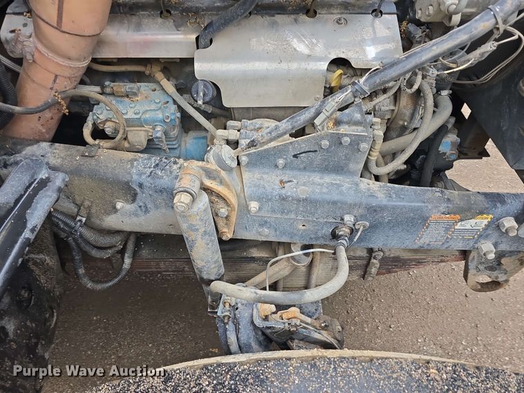 image for item DT6827 2000 Mack RD690S fuel / lube truck