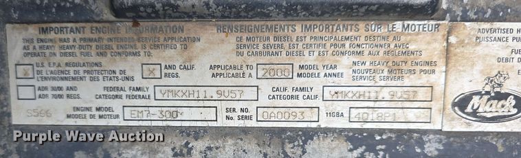 image for item DT6827 2000 Mack RD690S fuel / lube truck