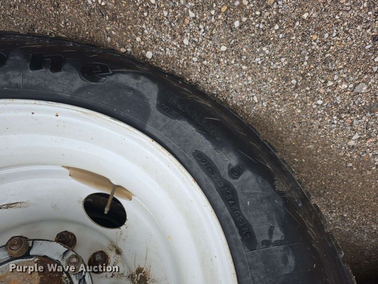 image for item DT6827 2000 Mack RD690S fuel / lube truck