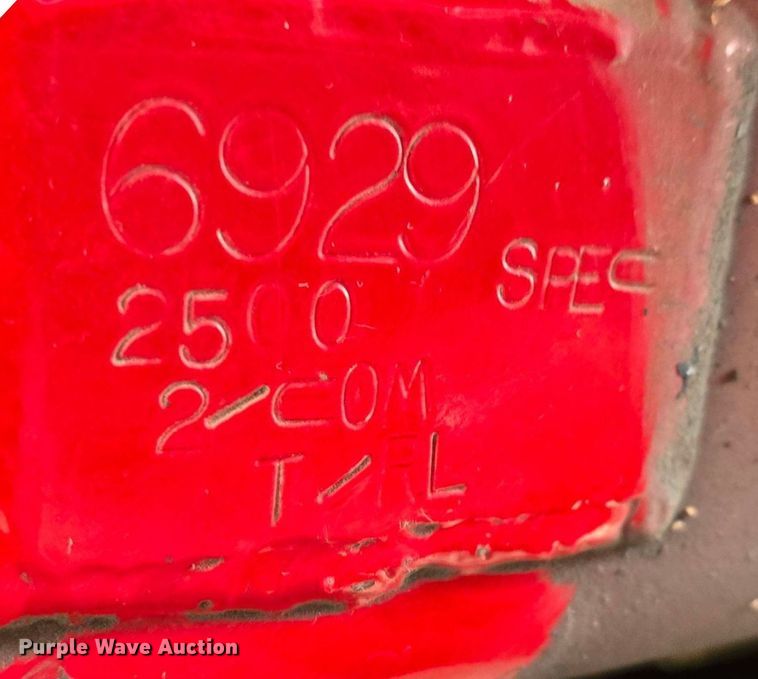 image for item DT6827 2000 Mack RD690S fuel / lube truck