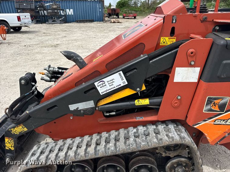 image for item DU3496 2015 Ditch Witch SK850 compact utility loader