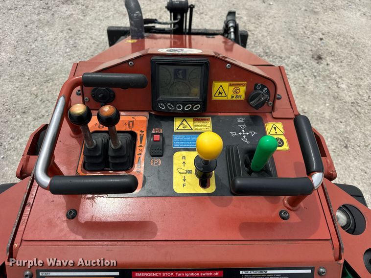 image for item DU3496 2015 Ditch Witch SK850 compact utility loader