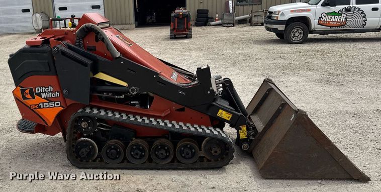 image for item DU3497 2017 Ditch Witch SK1550 compact utility loader