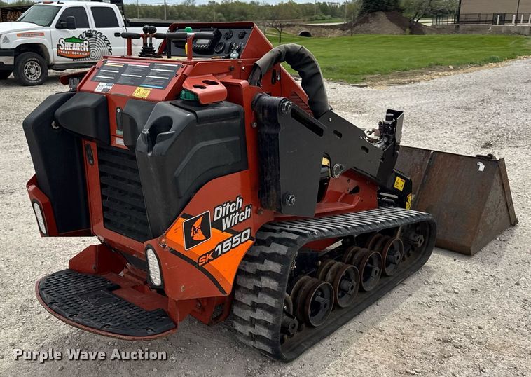 image for item DU3497 2017 Ditch Witch SK1550 compact utility loader