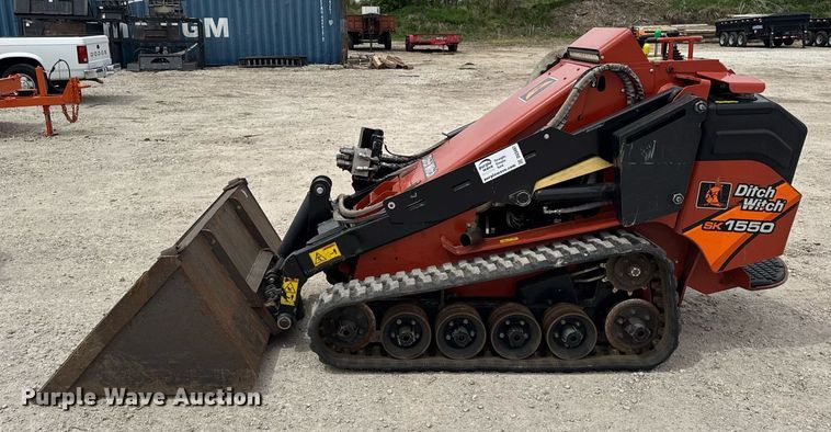 image for item DU3497 2017 Ditch Witch SK1550 compact utility loader