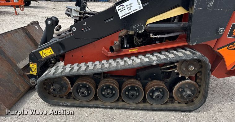 image for item DU3497 2017 Ditch Witch SK1550 compact utility loader