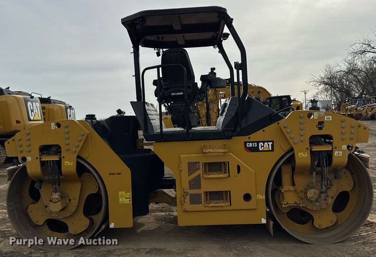 image for item DU3498 2021 Caterpillar CB13 double drum vibratory roller