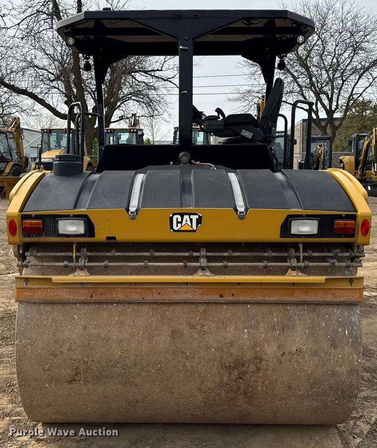 image for item DU3498 2021 Caterpillar CB13 double drum vibratory roller