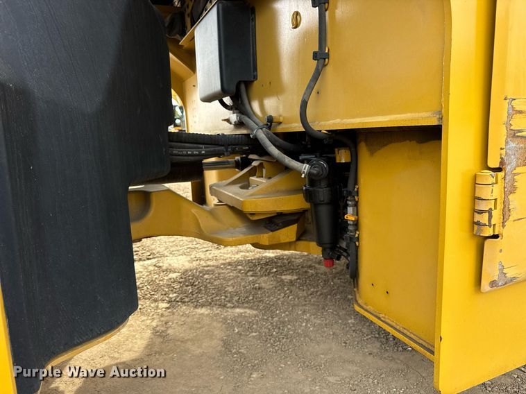 image for item DU3498 2021 Caterpillar CB13 double drum vibratory roller