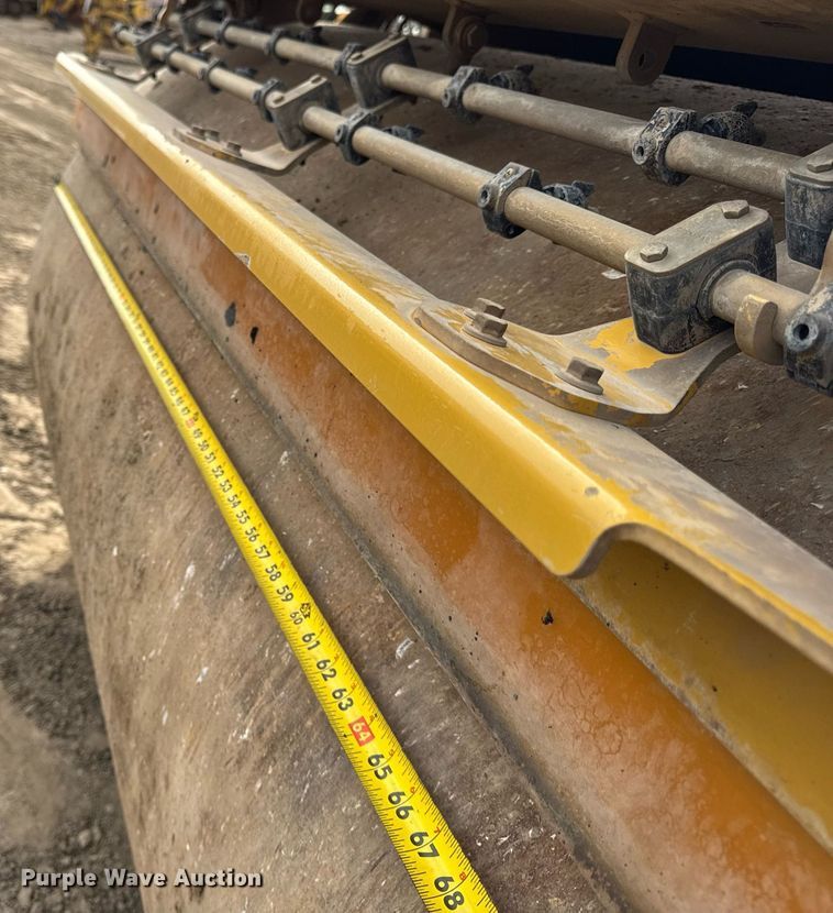 image for item DU3498 2021 Caterpillar CB13 double drum vibratory roller