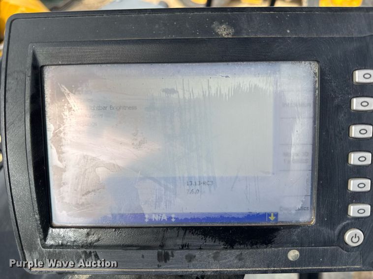 image for item DU3498 2021 Caterpillar CB13 double drum vibratory roller