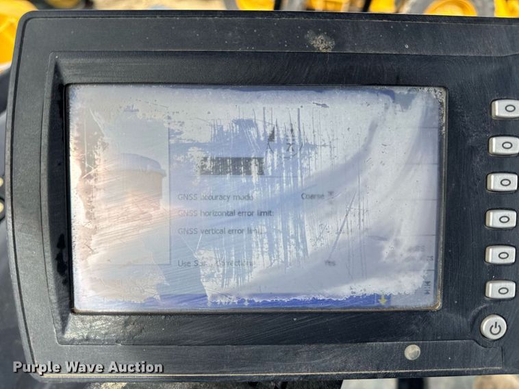 image for item DU3498 2021 Caterpillar CB13 double drum vibratory roller