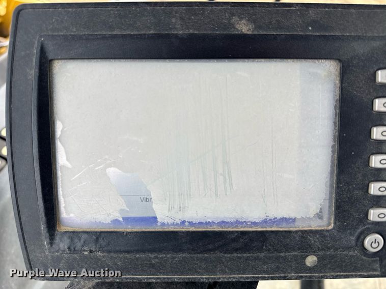 image for item DU3498 2021 Caterpillar CB13 double drum vibratory roller