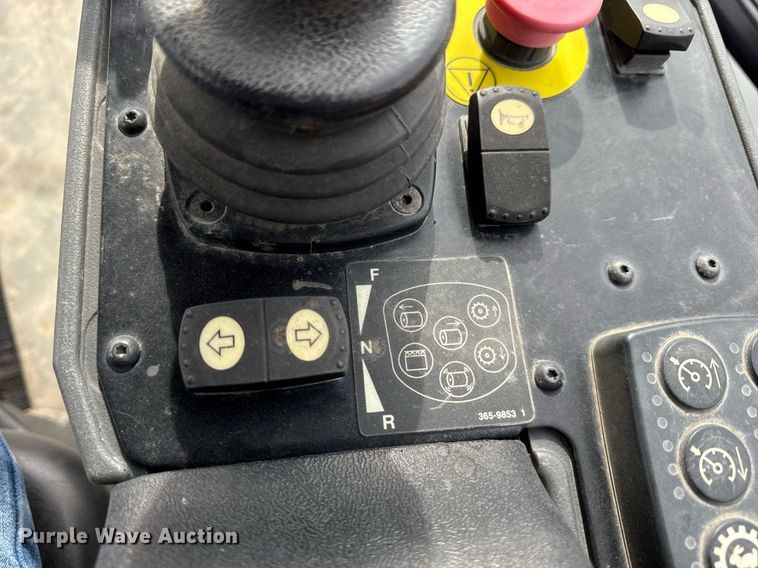 image for item DU3498 2021 Caterpillar CB13 double drum vibratory roller