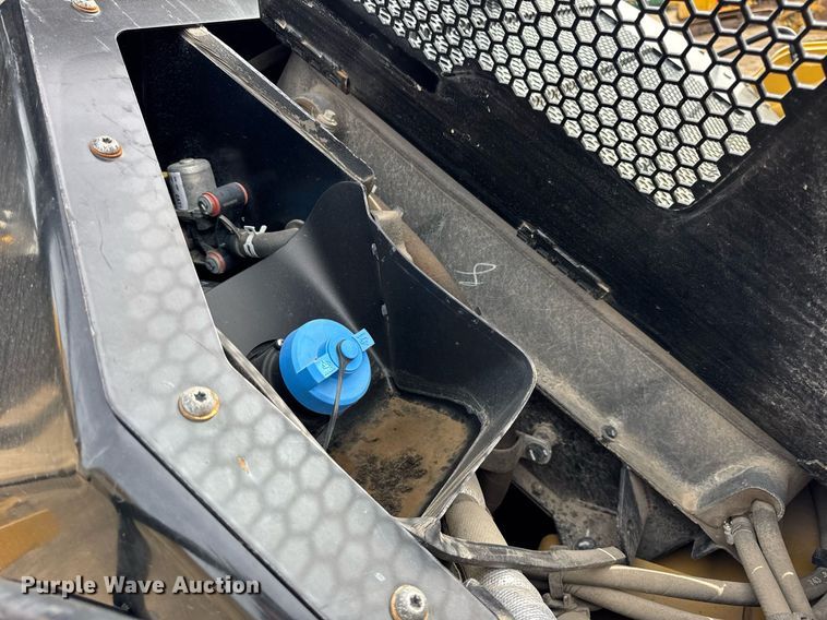 image for item DU3498 2021 Caterpillar CB13 double drum vibratory roller