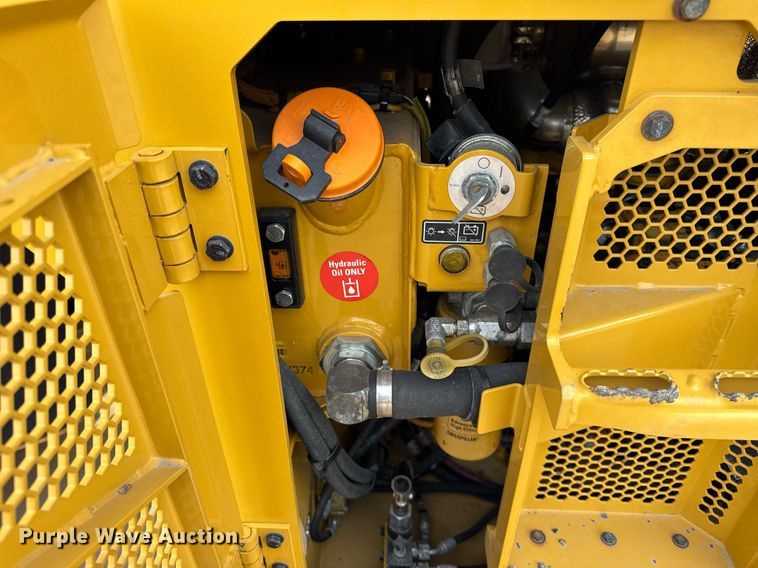 image for item DU3498 2021 Caterpillar CB13 double drum vibratory roller