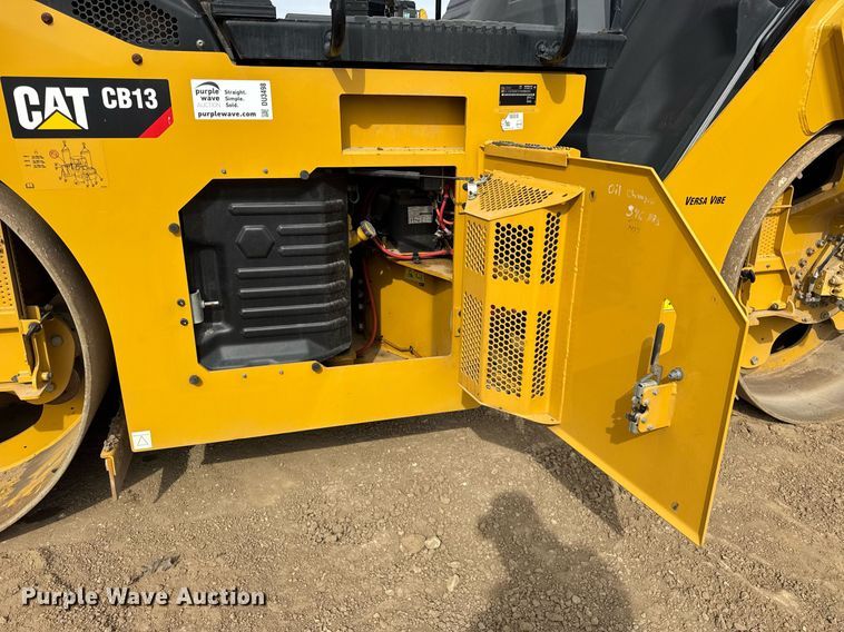 image for item DU3498 2021 Caterpillar CB13 double drum vibratory roller