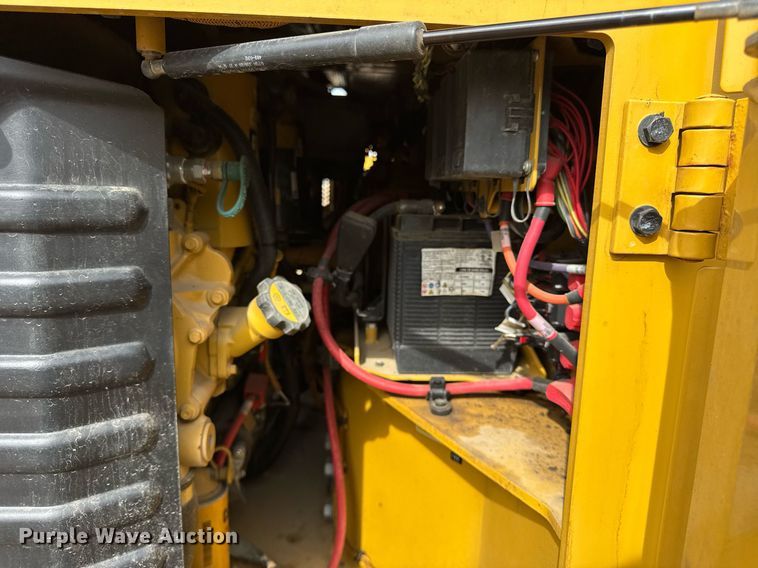 image for item DU3498 2021 Caterpillar CB13 double drum vibratory roller