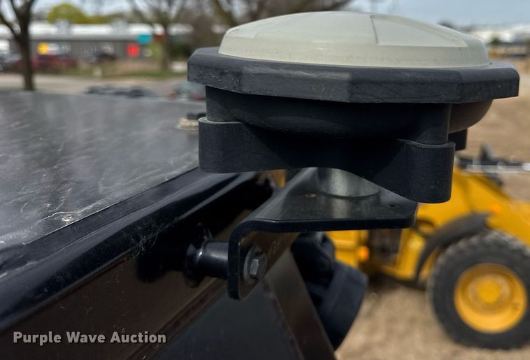 image for item DU3498 2021 Caterpillar CB13 double drum vibratory roller