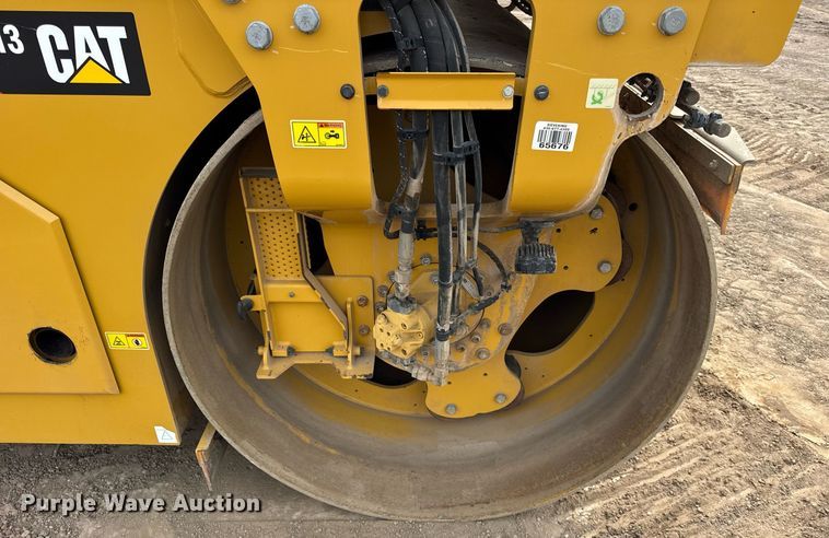image for item DU3498 2021 Caterpillar CB13 double drum vibratory roller