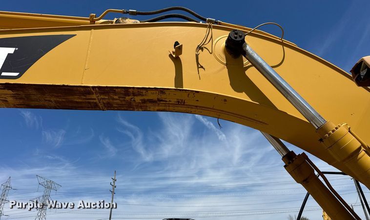 image for item DU3499 2005 Caterpillar 320C LU excavator