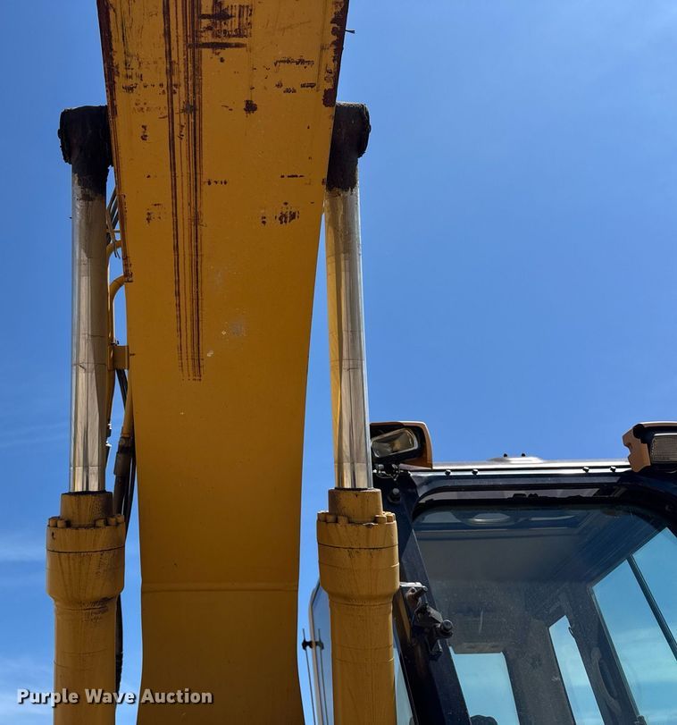 image for item DU3499 2005 Caterpillar 320C LU excavator
