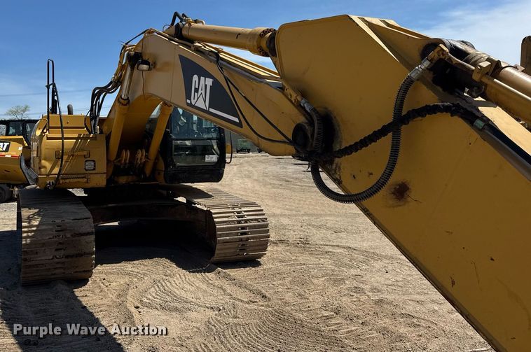 image for item DU3499 2005 Caterpillar 320C LU excavator