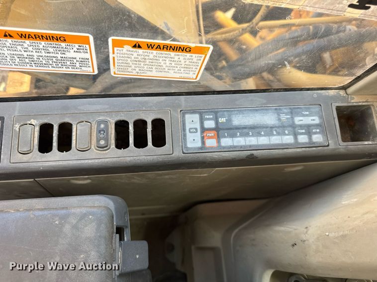 image for item DU3499 2005 Caterpillar 320C LU excavator