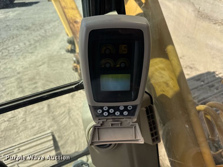 image for item DU3499 2005 Caterpillar 320C LU excavator