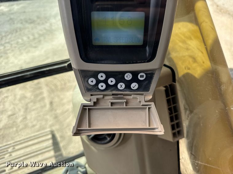 image for item DU3499 2005 Caterpillar 320C LU excavator