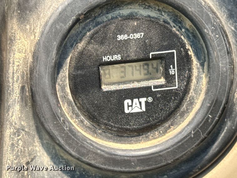 image for item DU3499 2005 Caterpillar 320C LU excavator
